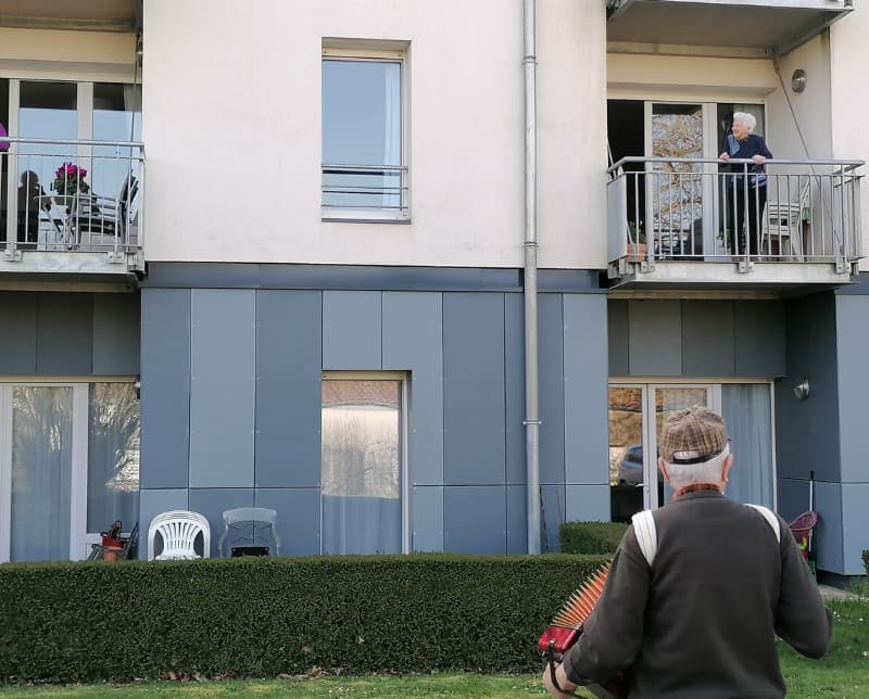 ROMPRE L’ISOLEMENT DES PERSONNES AGEES